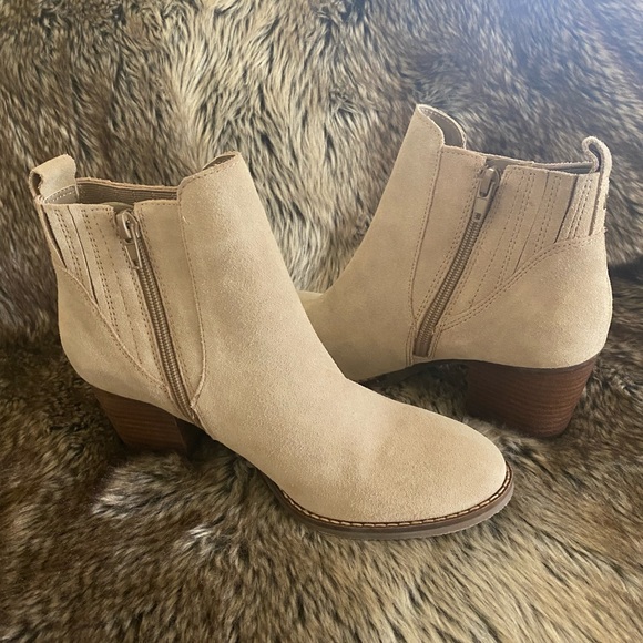 Crown Vintage Suede Booties - Picture 5 of 8